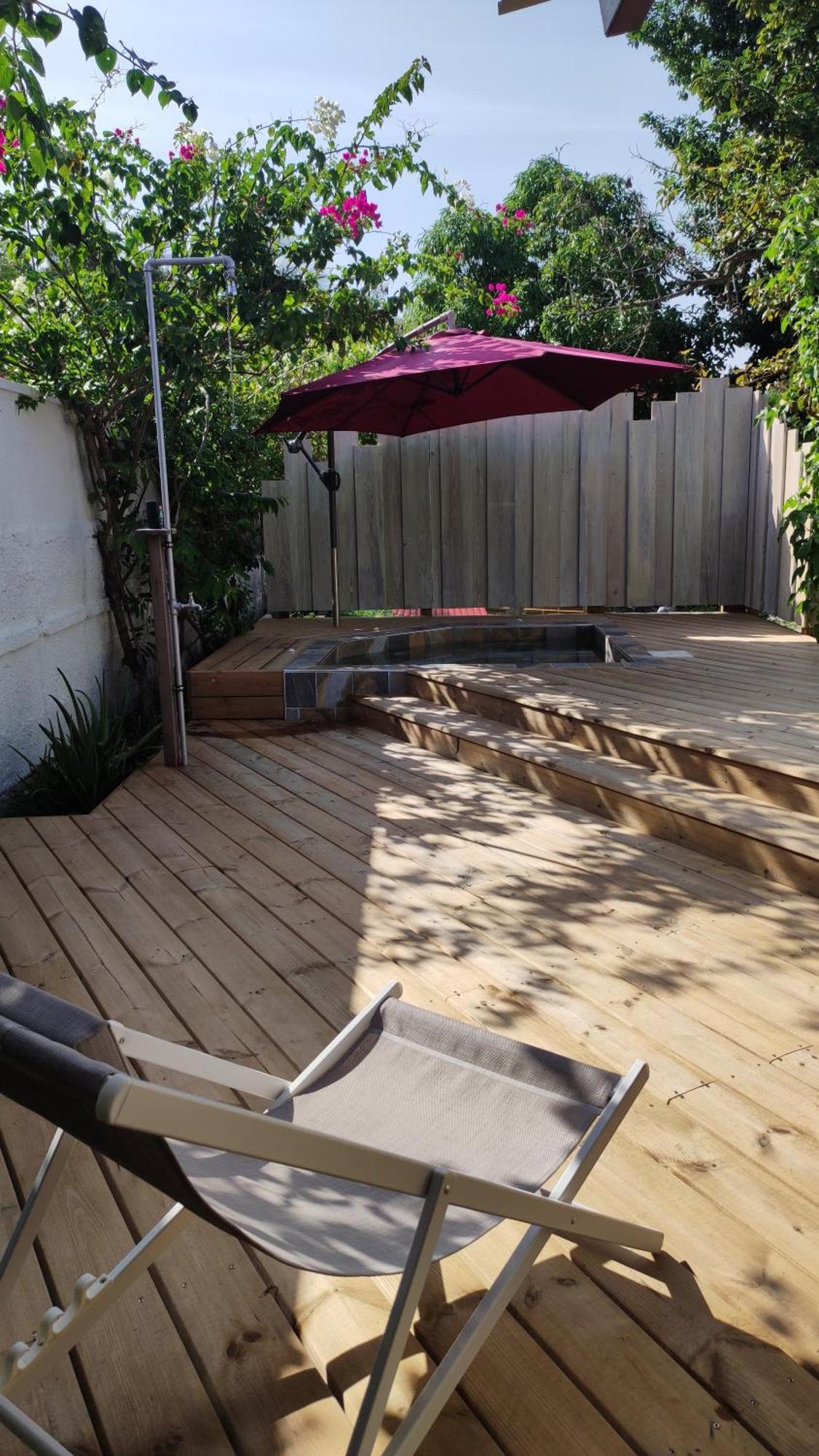 Les Coulirooms - Suite Avec Jacuzzi Et Grande Terrasse Sainte-Anne  Exterior foto