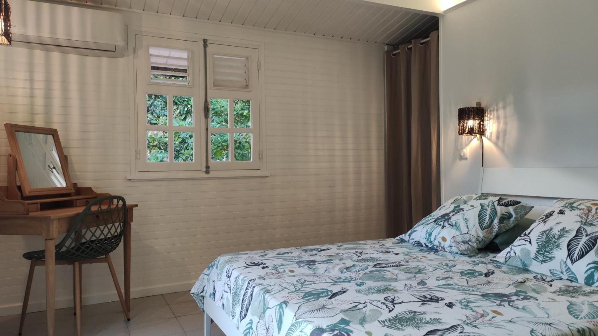Les Coulirooms - Suite Avec Jacuzzi Et Grande Terrasse Sainte-Anne  Exterior foto